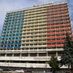 Примэрия установит забор вокруг отеля «Националь» за счет владельца