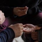 Власти обещают ввести тюремное наказание за распространение наркотиков среди несовершеннолетних