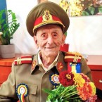 Никушор Дан наградил ветерана румынской армии – участника карательных операций в Транснистрии 