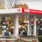 США отложили санкции против Lukoil до апреля, зарубежные АЗС компании продолжают работу
