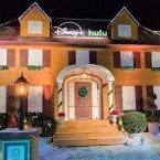 Компания Disney построила пряничный дом Кевина 