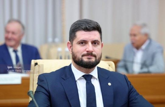{Министр энергетики отправляется в Вашингтон просить денег} Молдавские Ведомости