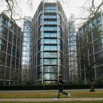 «Guardian»: Непрофессионализм рабочих привел к строительному кризису в Британии