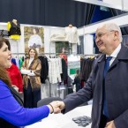 Женщины должны работать на 41 день больше, чтобы получить зарплату мужчины