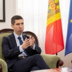 Пока Попшой контактирует с Чадом и открывает «скамейки дружбы» – молдаване сами выбираются из горячей точки
