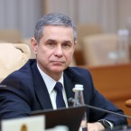 В парламенте будет рассмотрен вотум недоверия министру обороны