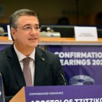 Еврокомиссар по транспорту: "От нехватки топлива первой пострадает авиация"