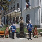 В Яссах демонтировали бюст Октавиана Гоги – что скажут Майя Санду и Ион Чебан?