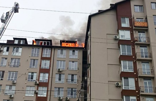 {Пострадавшие при пожаре в Дурлештах получили помощь от Чебана спустя почти год} Молдавские Ведомости