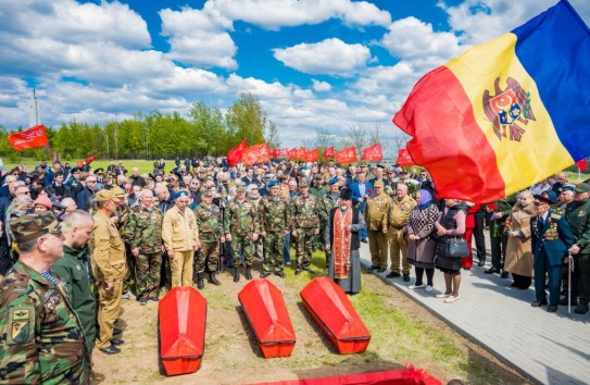 {9 мая в городах Молдовы пройдут шествие Бессмертного полка и Марш Победы под Знаменем Победы} Молдавские Ведомости