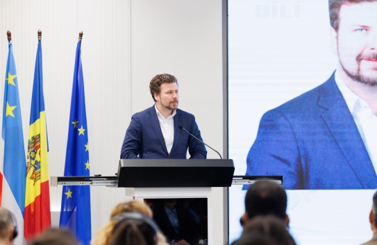 {Перчун предлагает штрафы и блокировку платформ, торгующих дипломными работами} Молдавские Ведомости