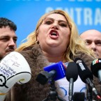 В Румынии думают об отмене запрете демонстрации свастики и символов легионеров 