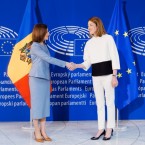Роман Задойнов, адвокат: В наградах Санду нет её заслуг. Это поощрение поддержки Украины 