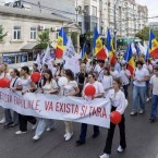 В центре Кишинева проходит «Марш семьи»