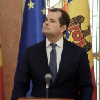 Тофан сегодня прибудет в парламент с просьбой о вотуме доверия