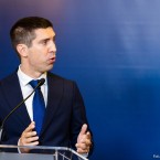 Попшой: «Наших дипломатов часами задерживают на границе России»