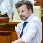 50 миллионов евро на 20 "модельных" школ - другим ничего