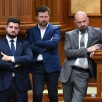 Министры не справляются с кризисами, потому что заняты пиаром 