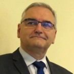 Чиновник от культуры накачивал женщин мочегонным