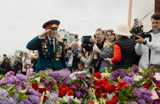 {Ясско-Кишиневскую операцию учебник истории румын трактует как второстепенное событие} Молдавские Ведомости