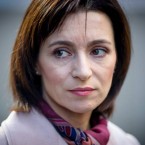 Оппозиция требует отстранения Майи Санду