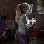 Семьи, которых кормят гастарбайтеры, беднее, чем те, где оба родителя работают на родине