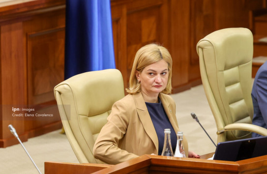{Депутаты поспорили о войне на Украине и о войне PAS в Молдове против собственного народа} Молдавские Ведомости