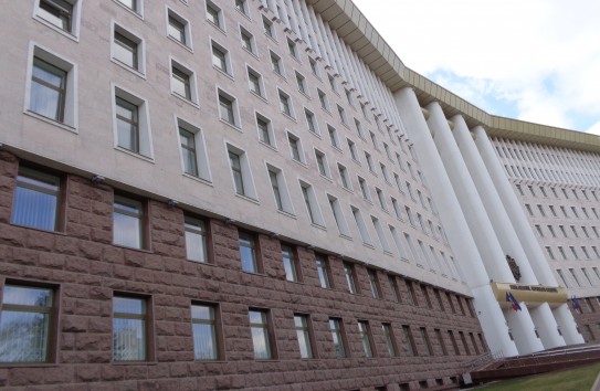 {Во вторник парламент начнет процедуру отстранения Харунжена от должности генпрокурора } Молдавские Ведомости